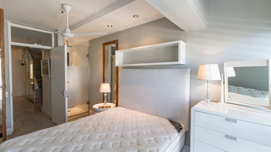 To Let 4 Bedroom Property for Rent in Gordons Bay Village Western Cape